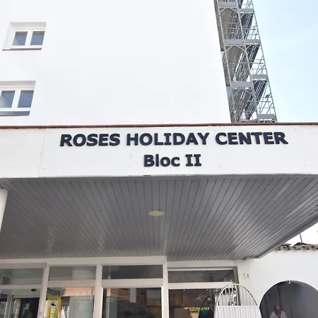 Rnet - Rhc 2101 Center Apartment Roses